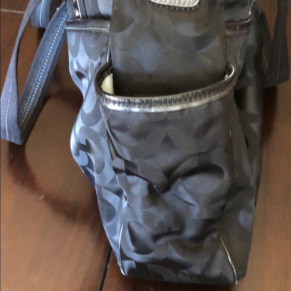 Authentic Coach Diaper Bag 🖤💙 - Picture 10 of 16